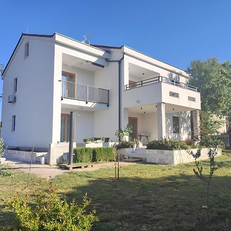 Apartments Grape بيروفاتش المظهر الخارجي الصورة